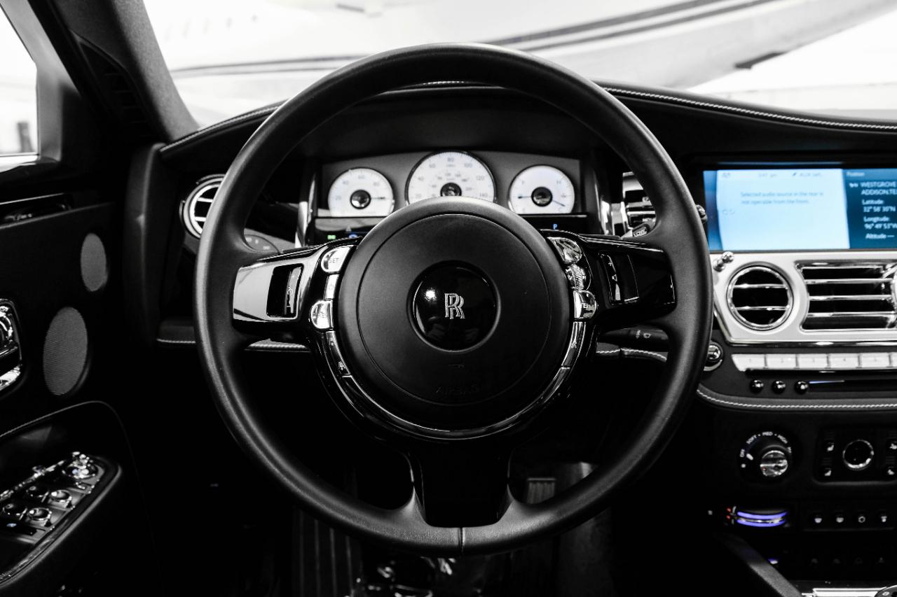 Rolls-Royce Ghost photo 11