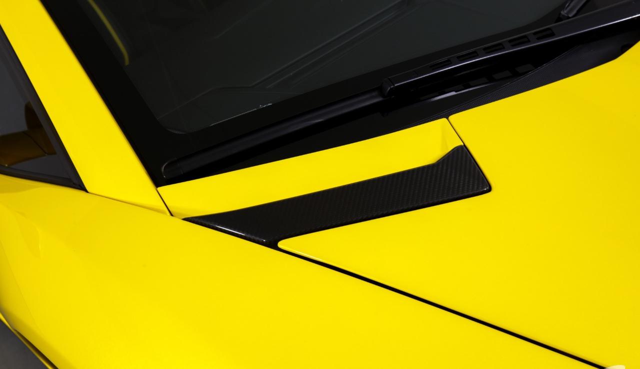 Lamborghini Aventador photo 13