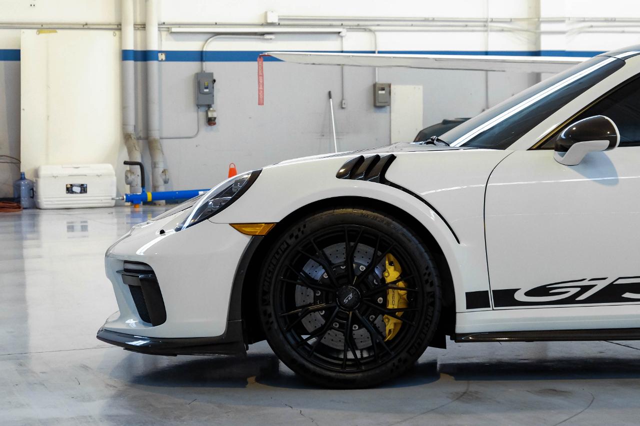 Porsche 911 photo 9