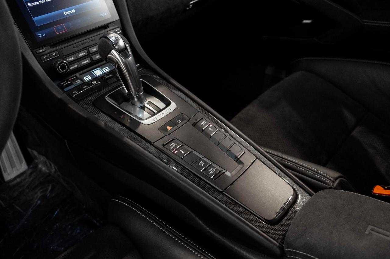 Porsche 911 photo 18