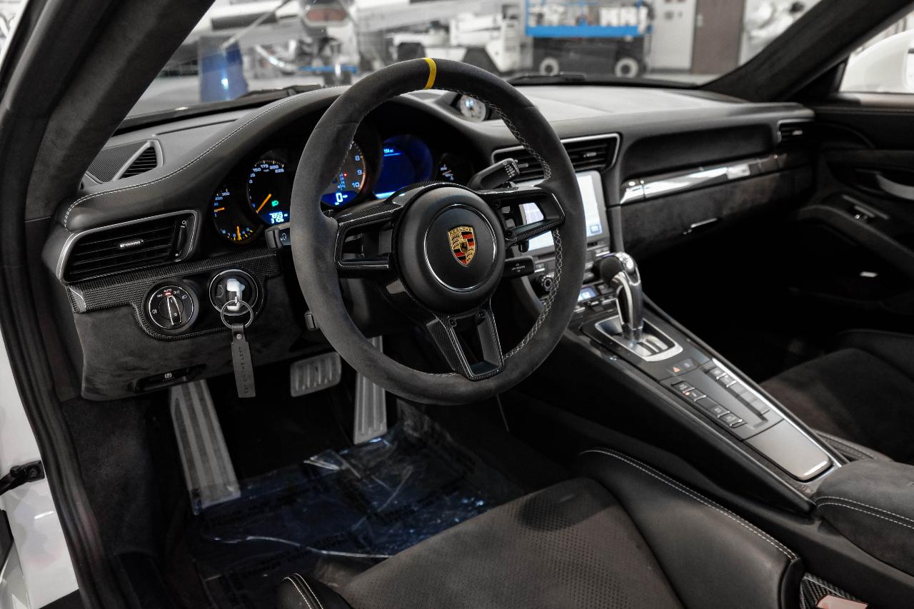 Porsche 911 photo 12