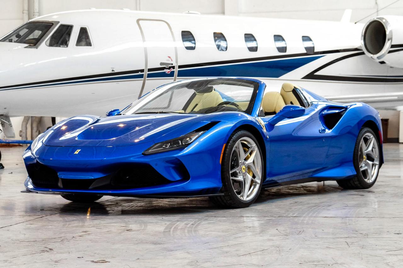 Ferrari F8 photo 5