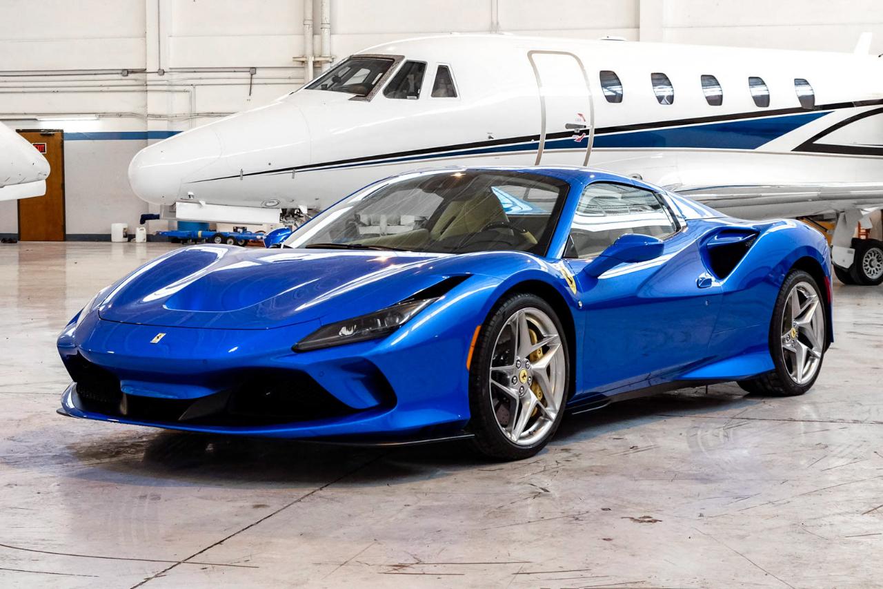 Ferrari F8 photo 6