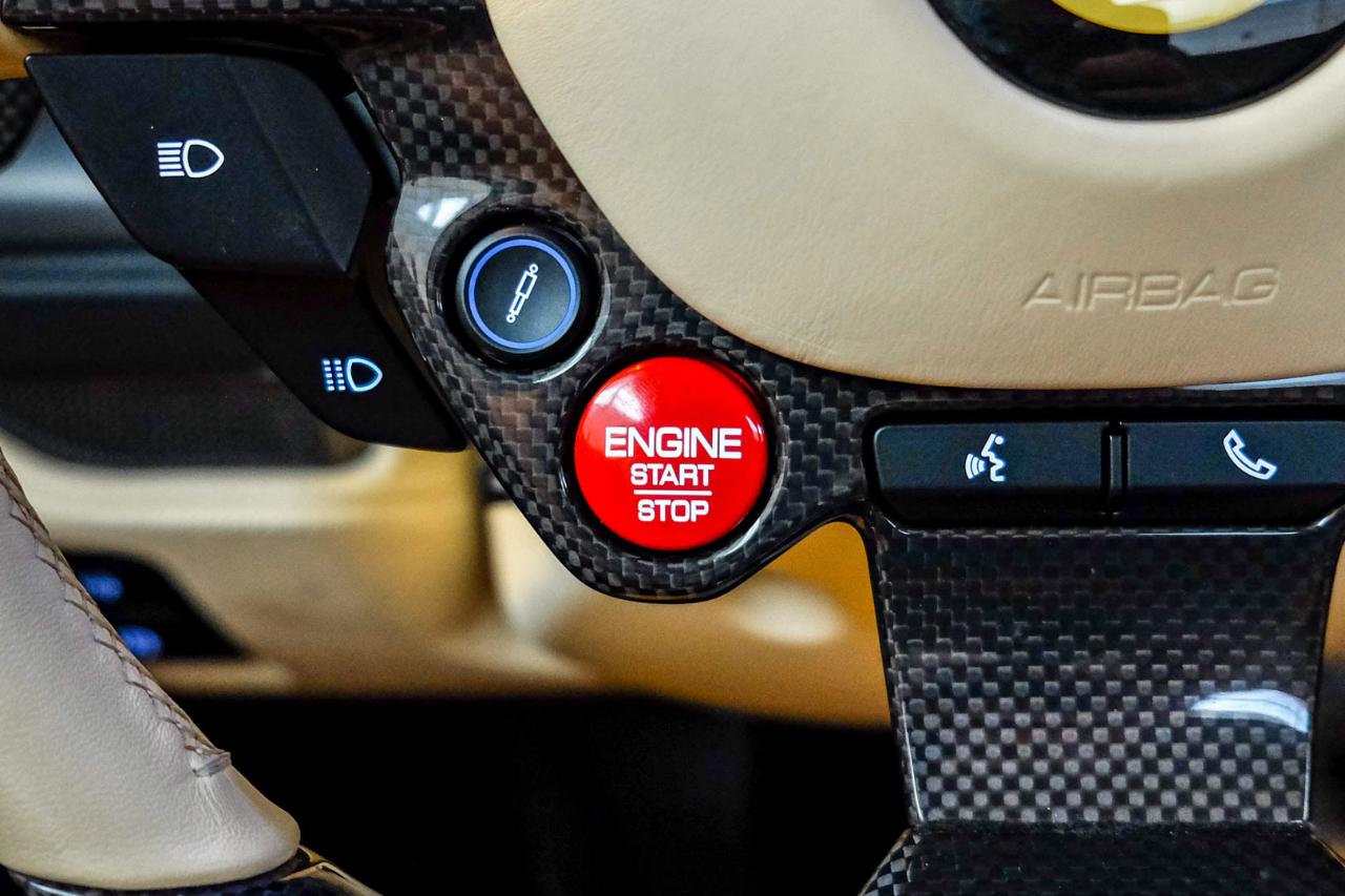 Ferrari F8 photo 29