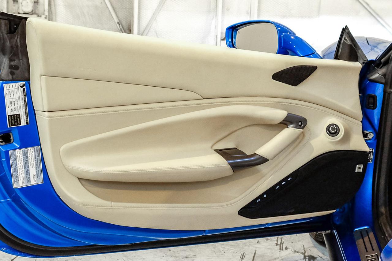 Ferrari F8 photo 43