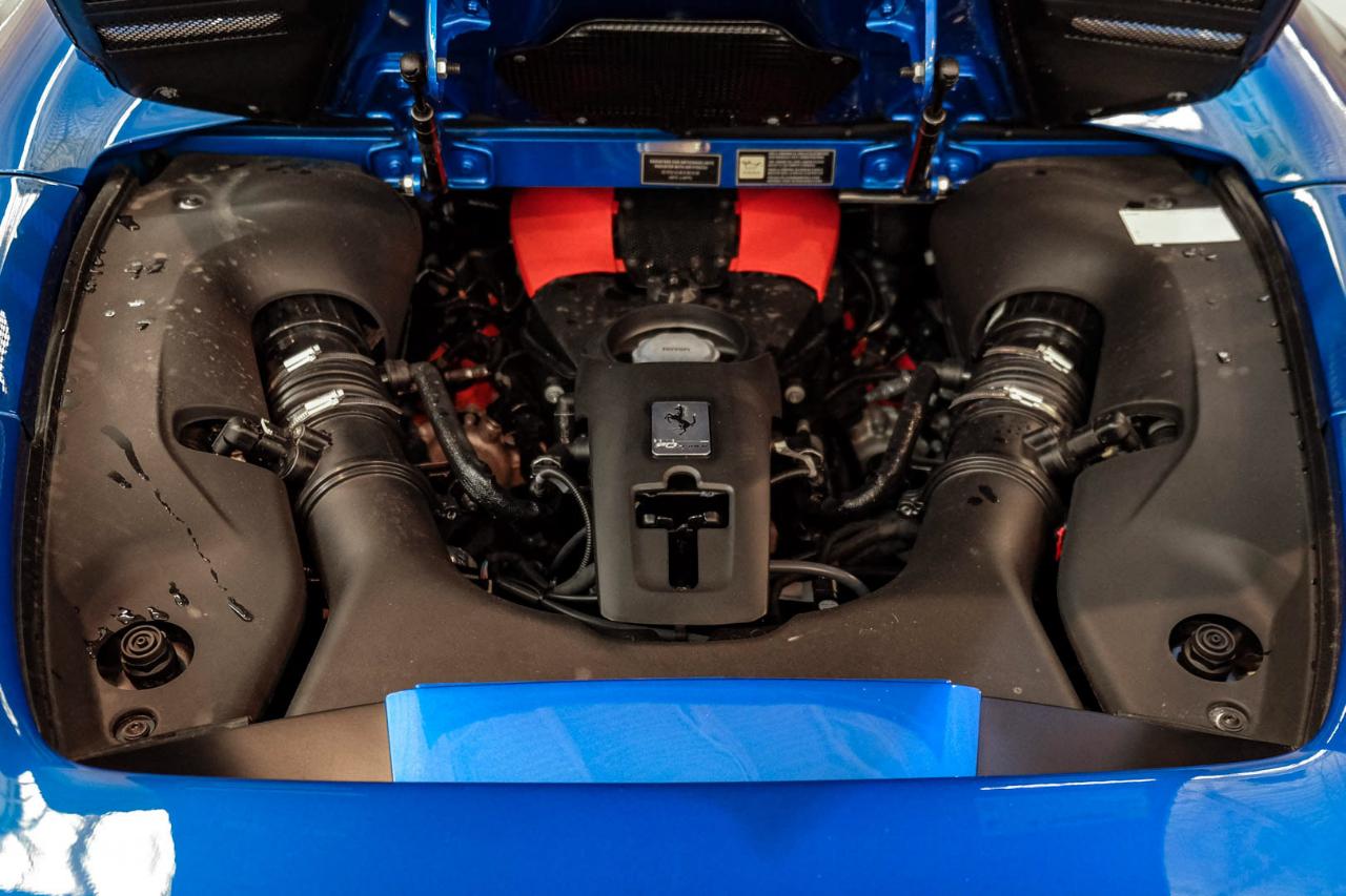 Ferrari F8 photo 60