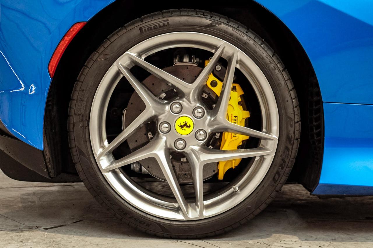 Ferrari F8 photo 65