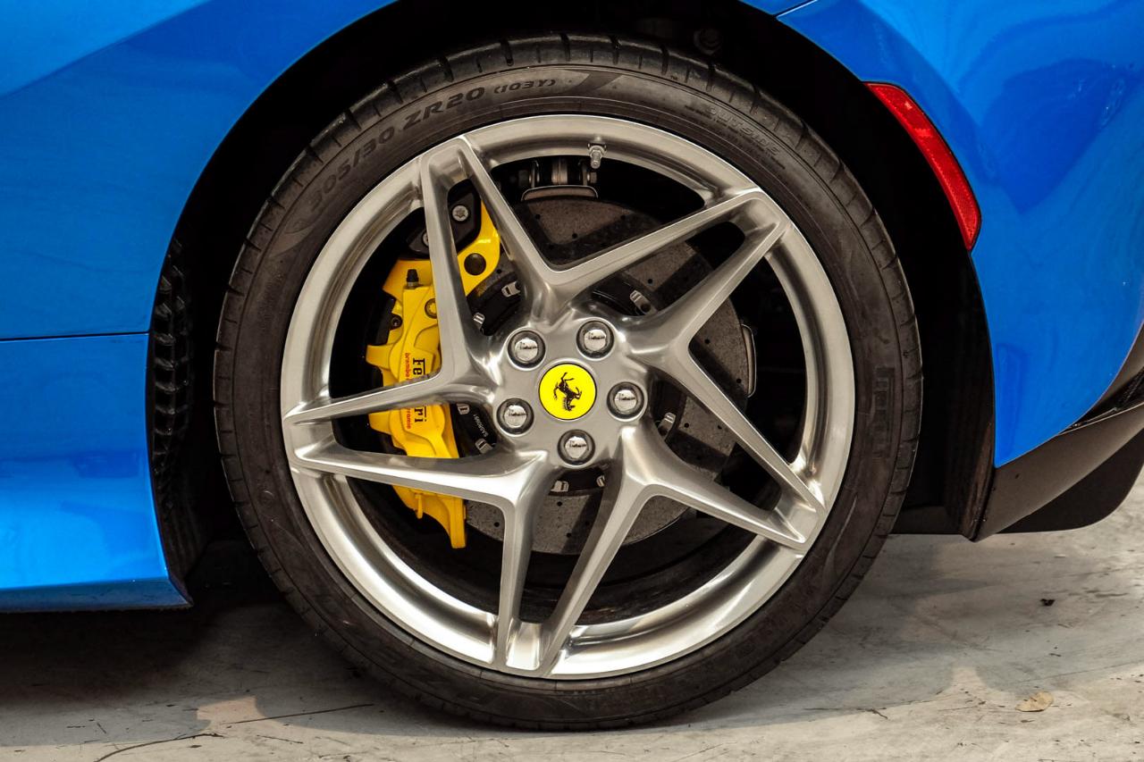 Ferrari F8 photo 68
