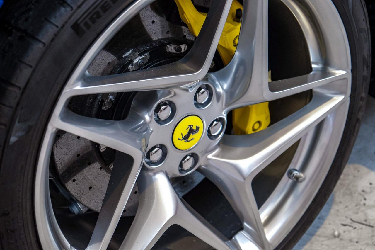Ferrari F8 photo 69