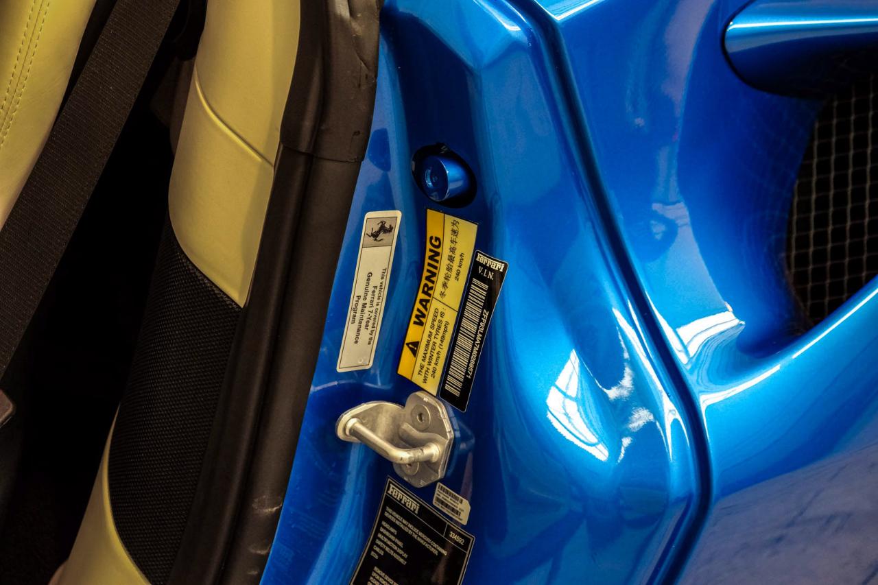 Ferrari F8 photo 72