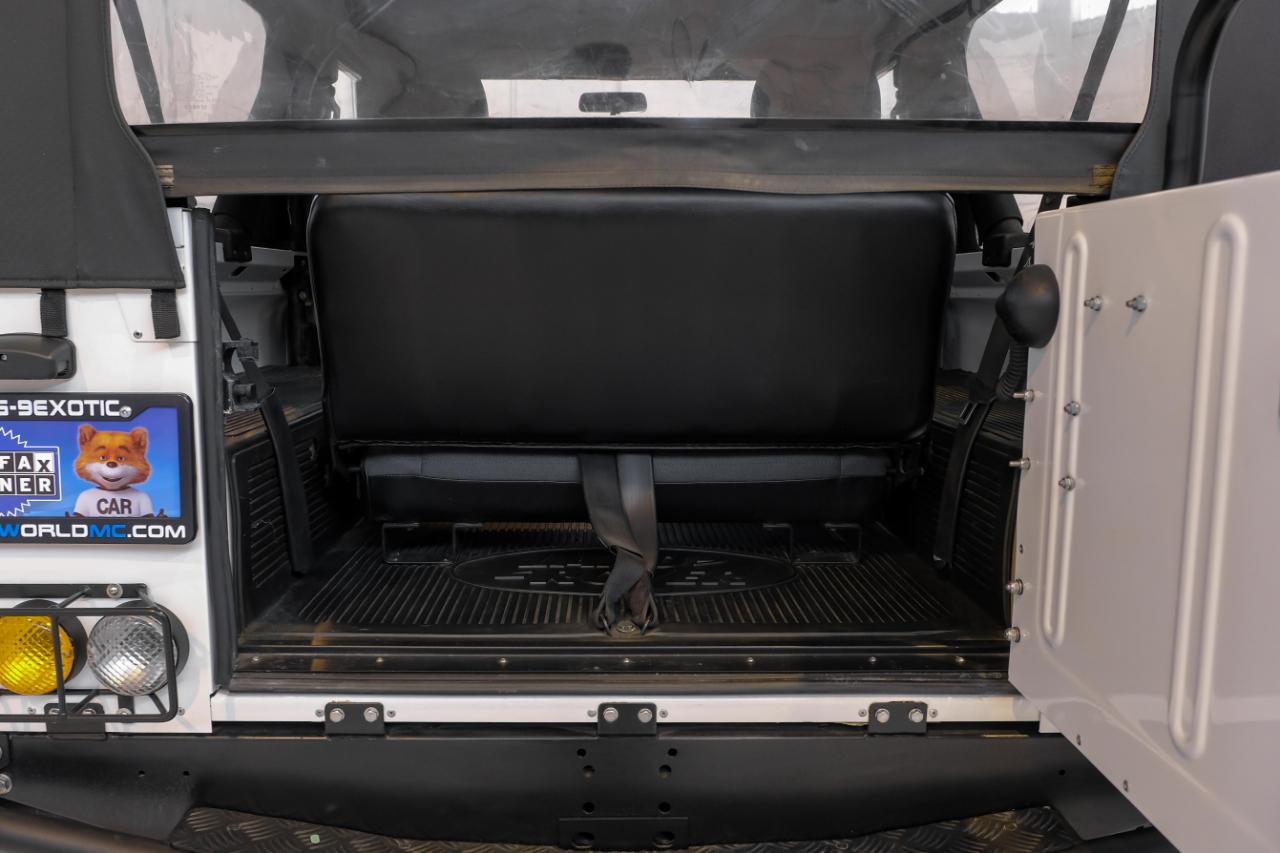 Land Rover Defender photo 50