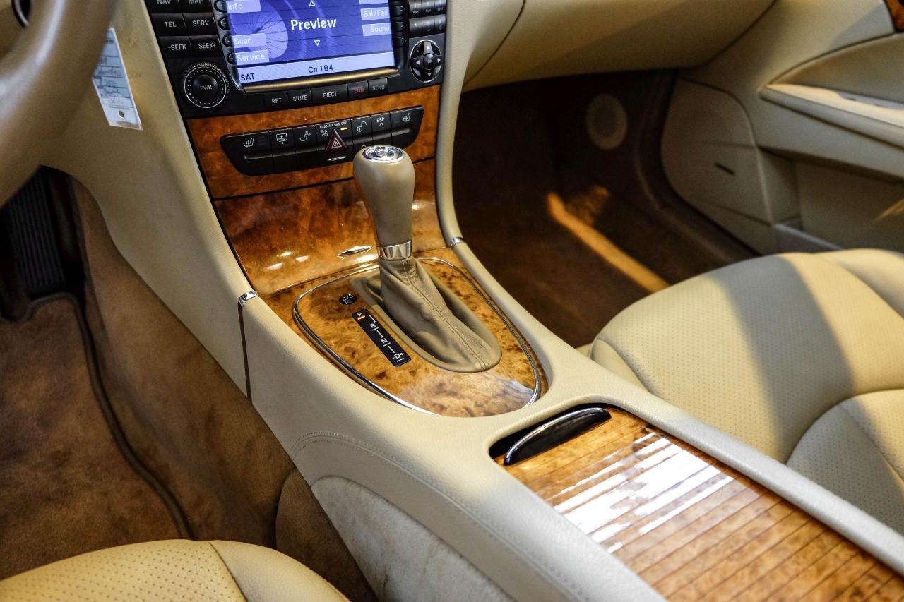 Mercedes-Benz E-Class photo 15