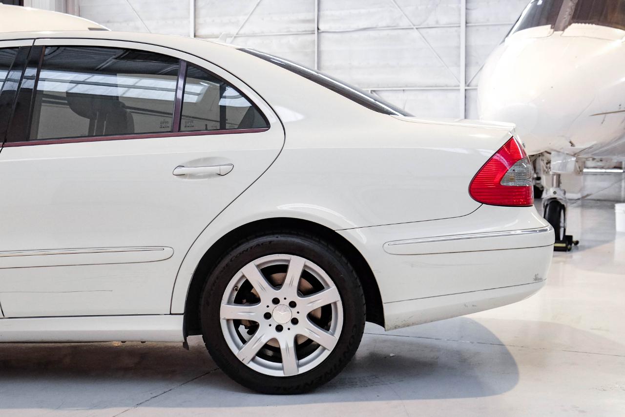 Mercedes-Benz E-Class photo 10