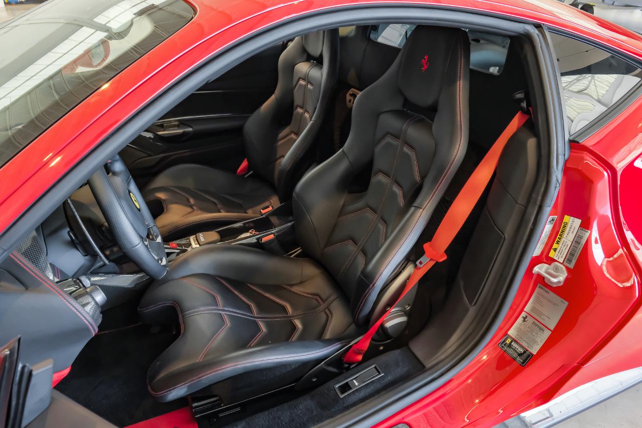 Ferrari 488 photo 3