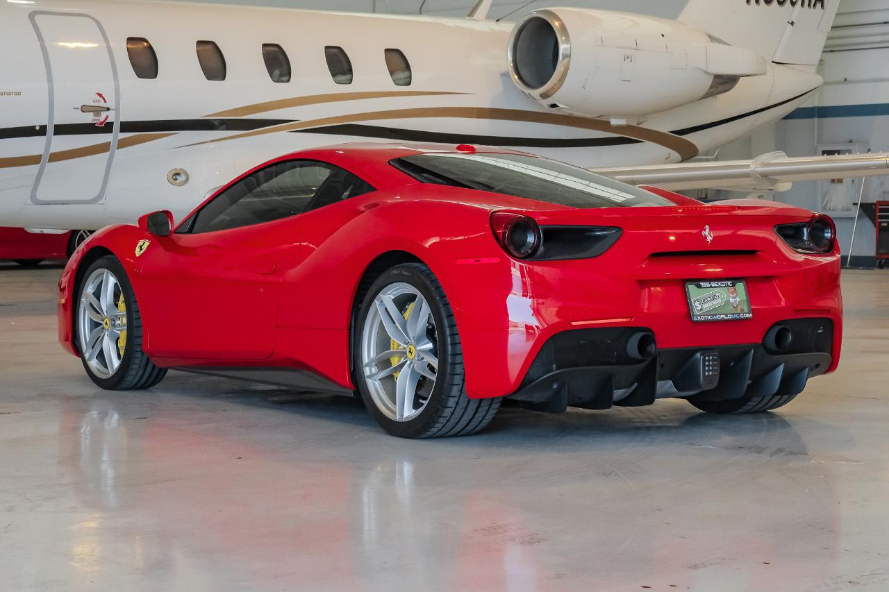 Ferrari 488 photo 13