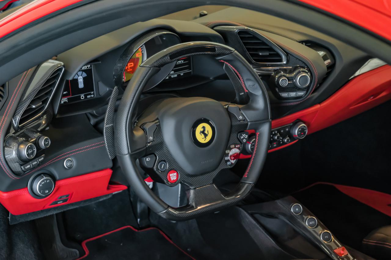 Ferrari 488 photo 19