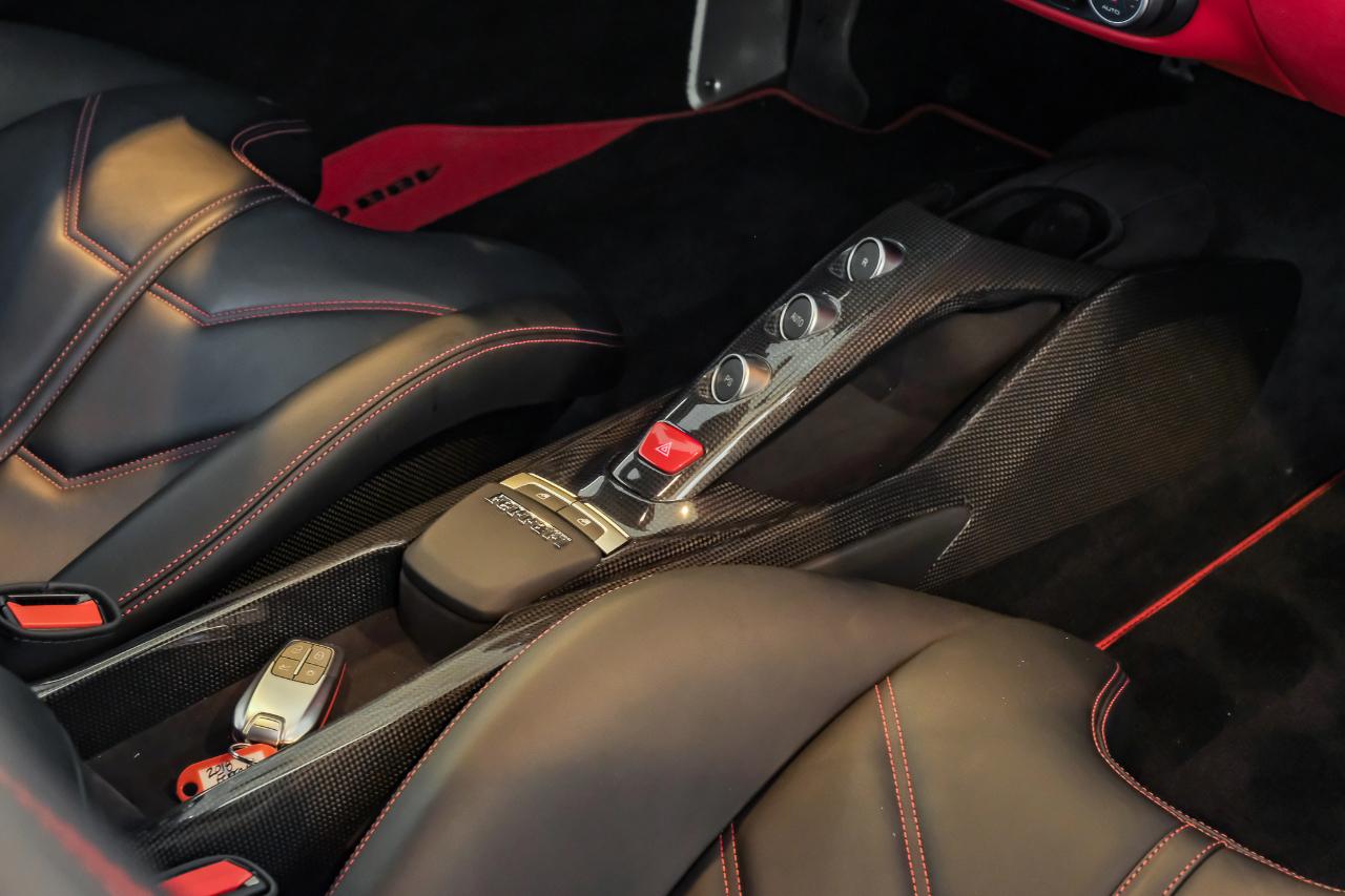 Ferrari 488 photo 27