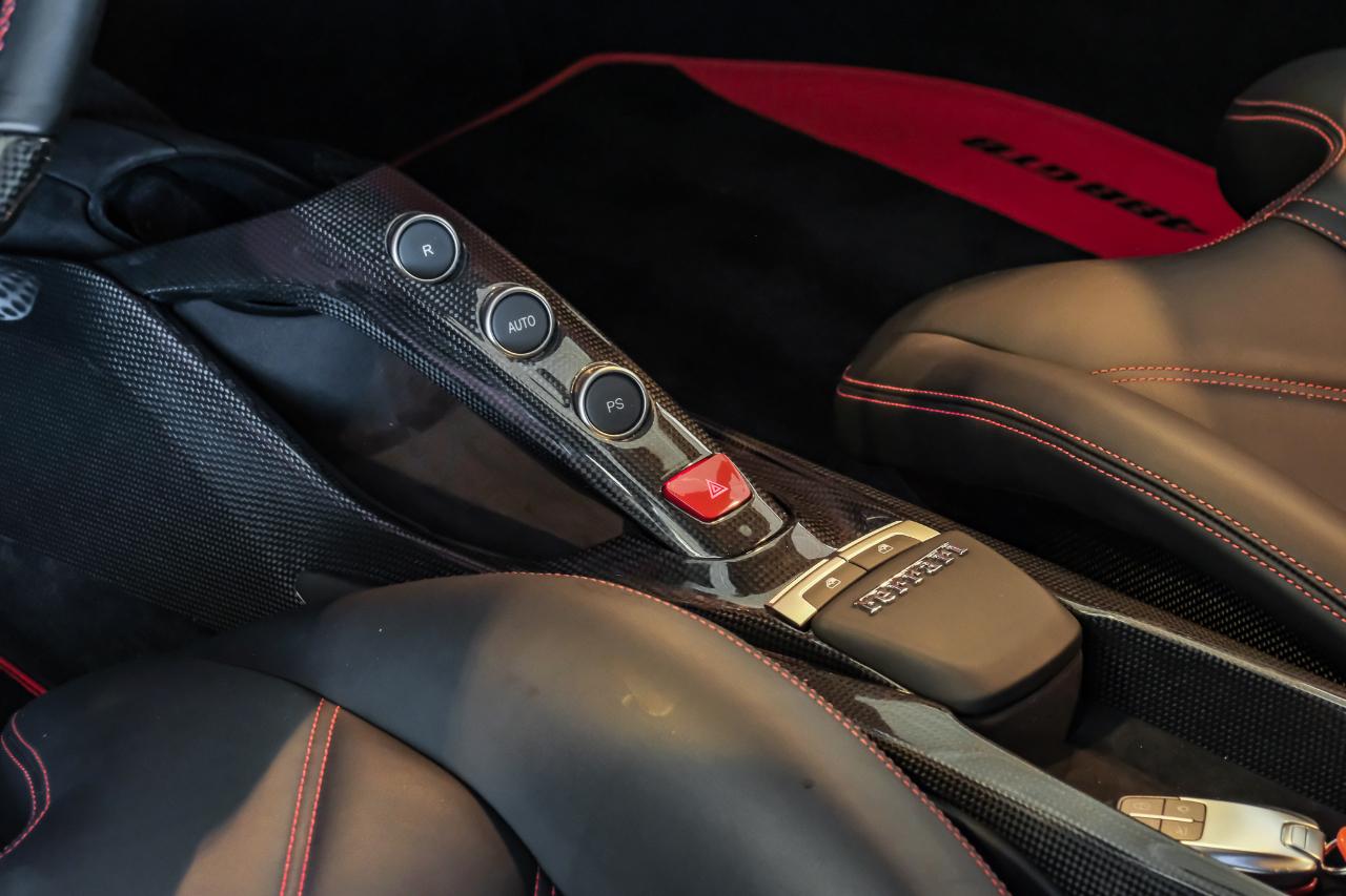 Ferrari 488 photo 28