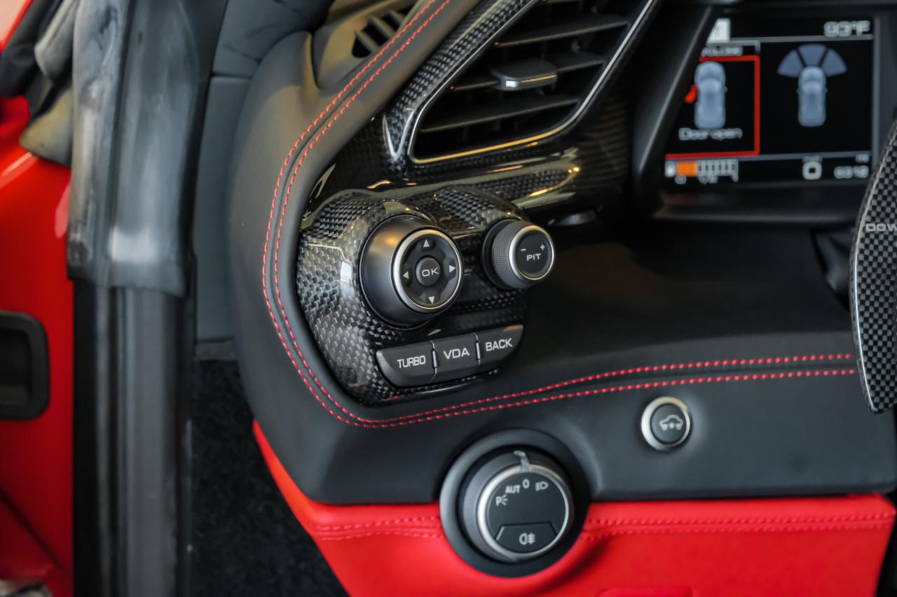 Ferrari 488 photo 30