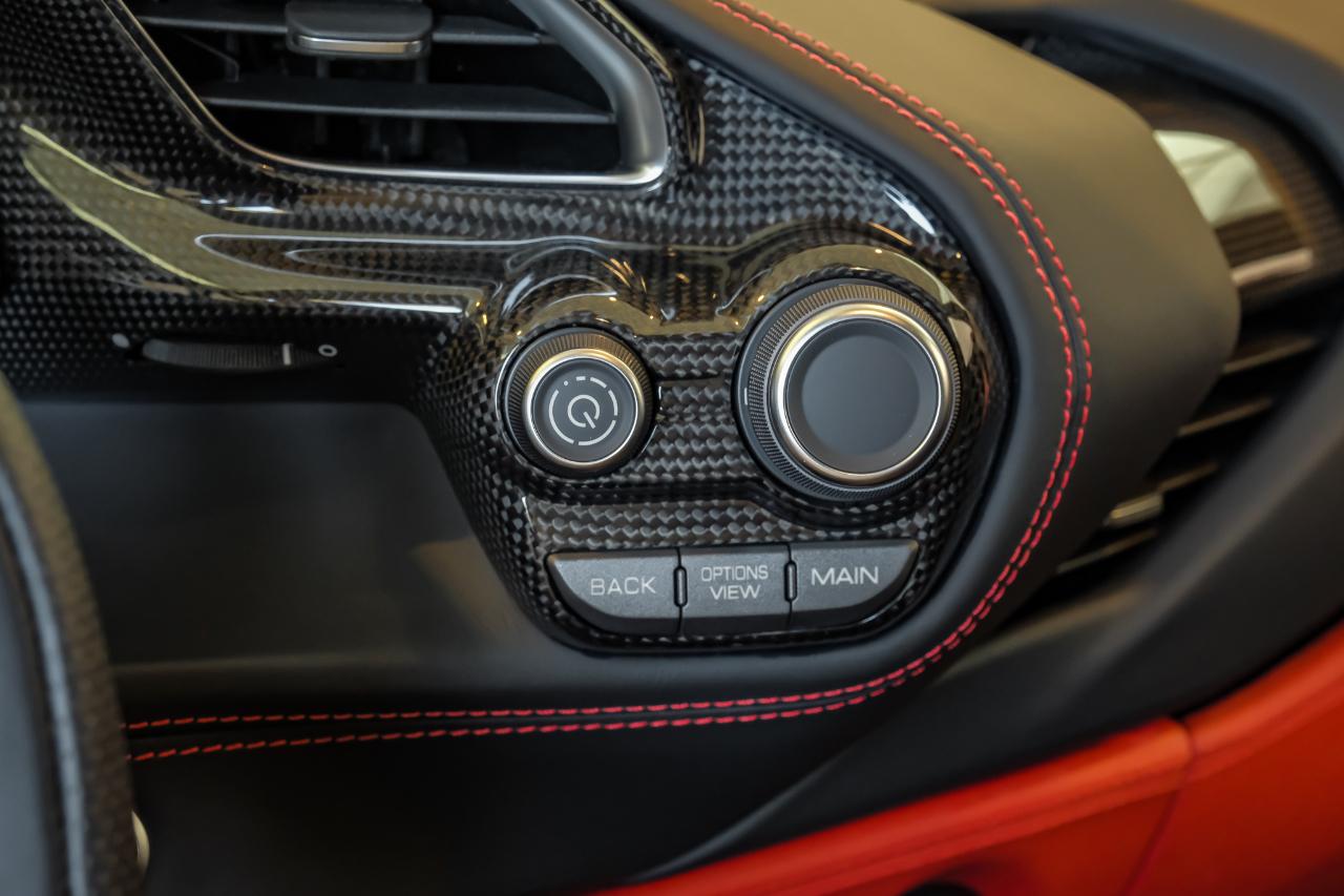 Ferrari 488 photo 33