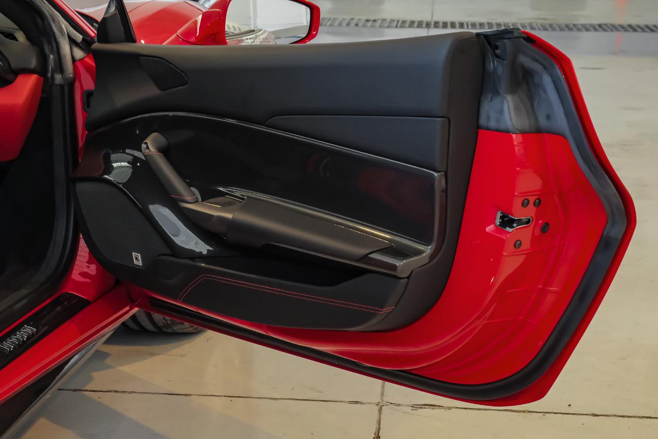 Ferrari 488 photo 47