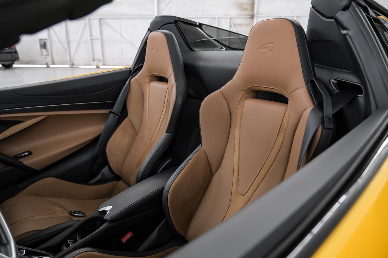 McLaren 750S photo 4