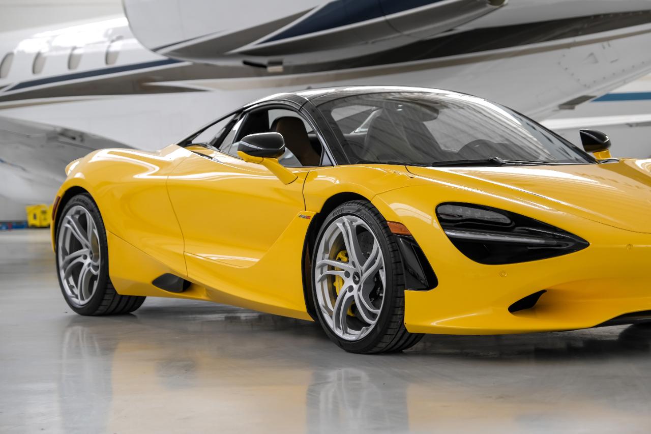 McLaren 750S photo 5