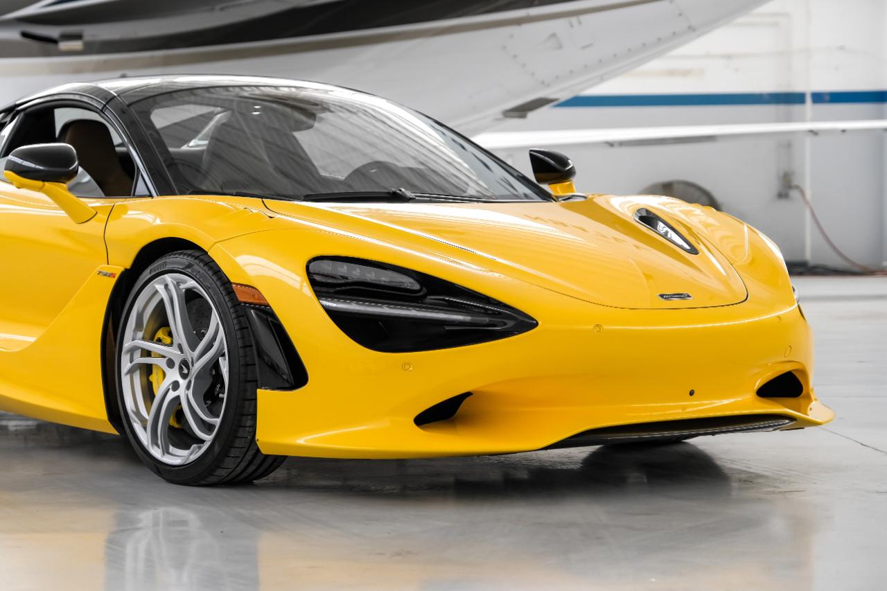 McLaren 750S photo 6