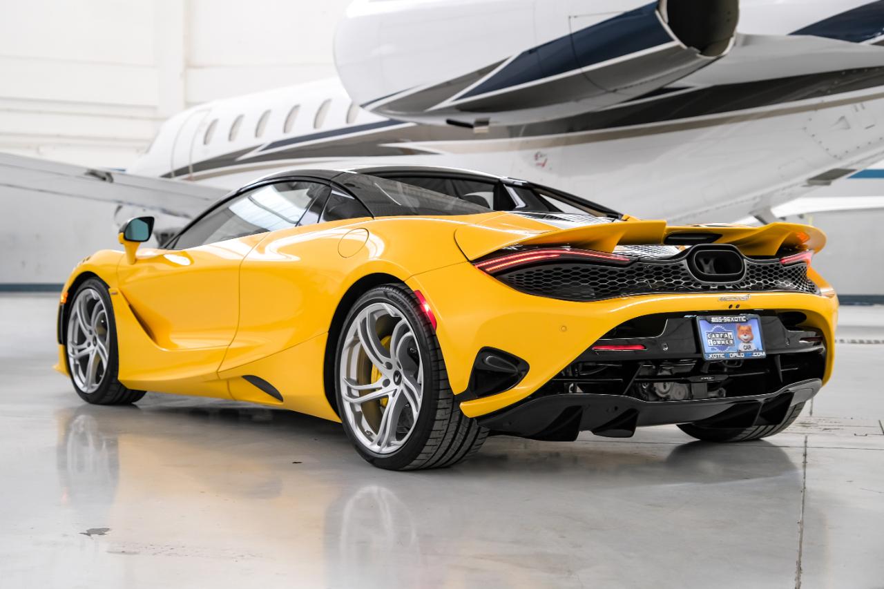 McLaren 750S photo 15