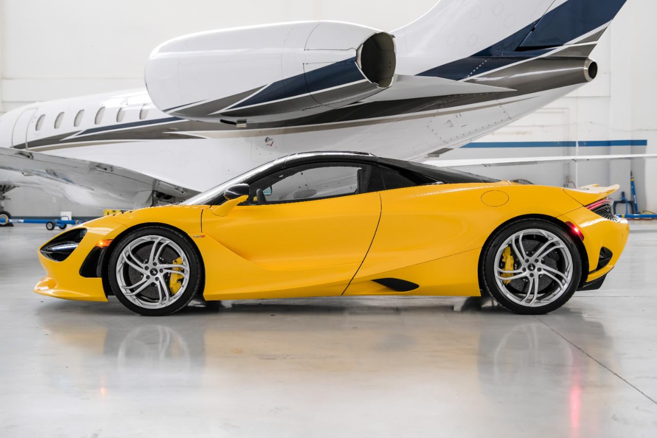 McLaren 750S photo 18