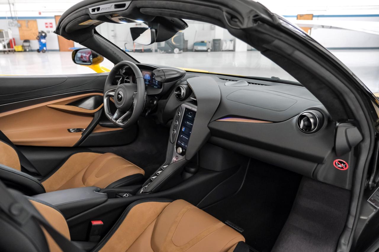 McLaren 750S photo 19