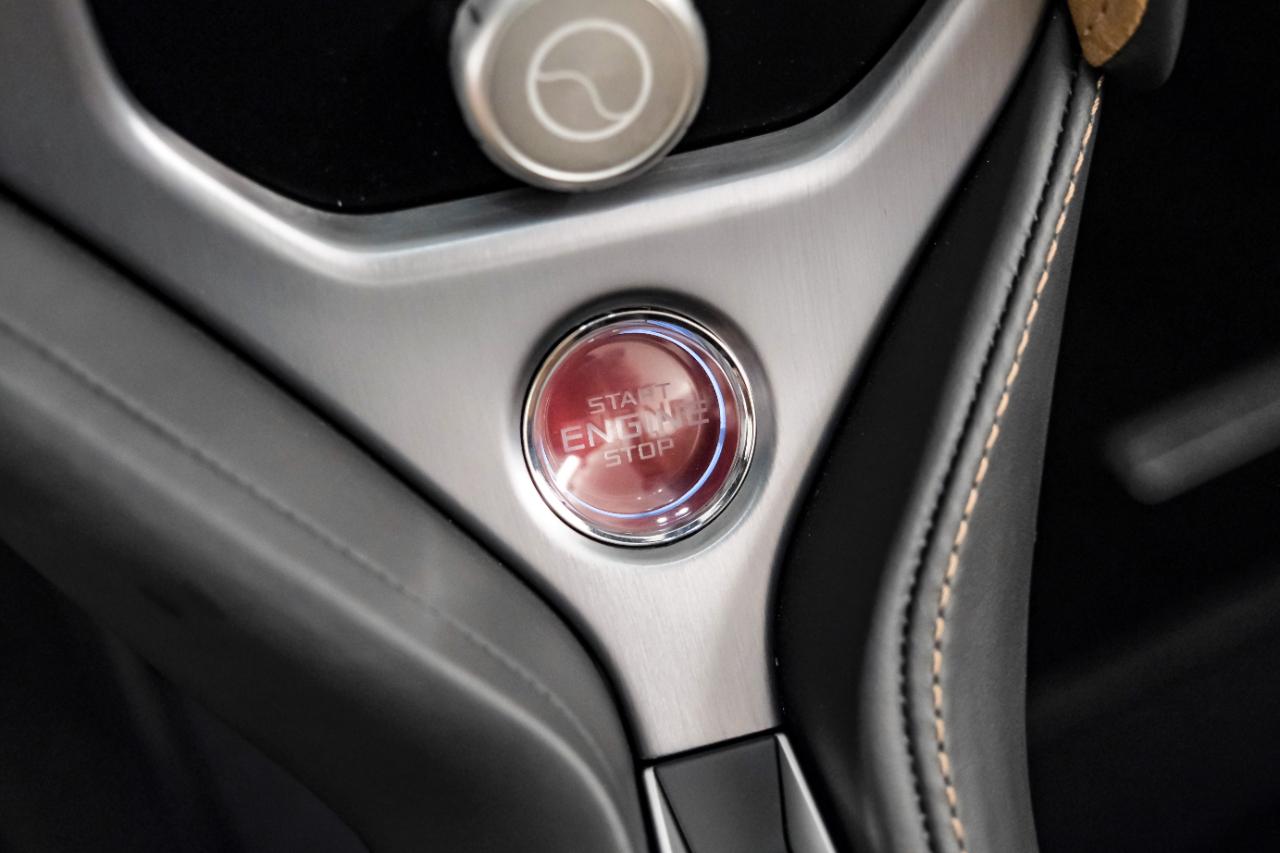 McLaren 750S photo 27