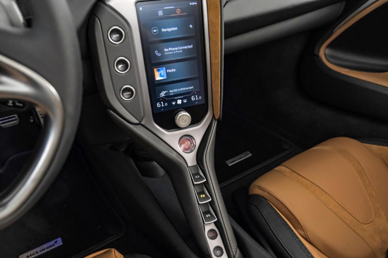 McLaren 750S photo 31