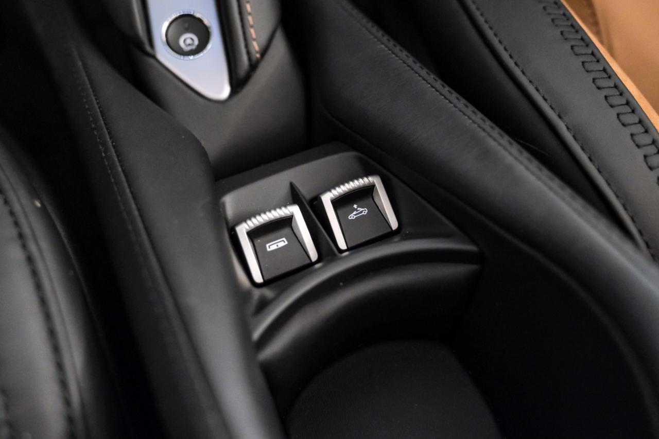 McLaren 750S photo 32