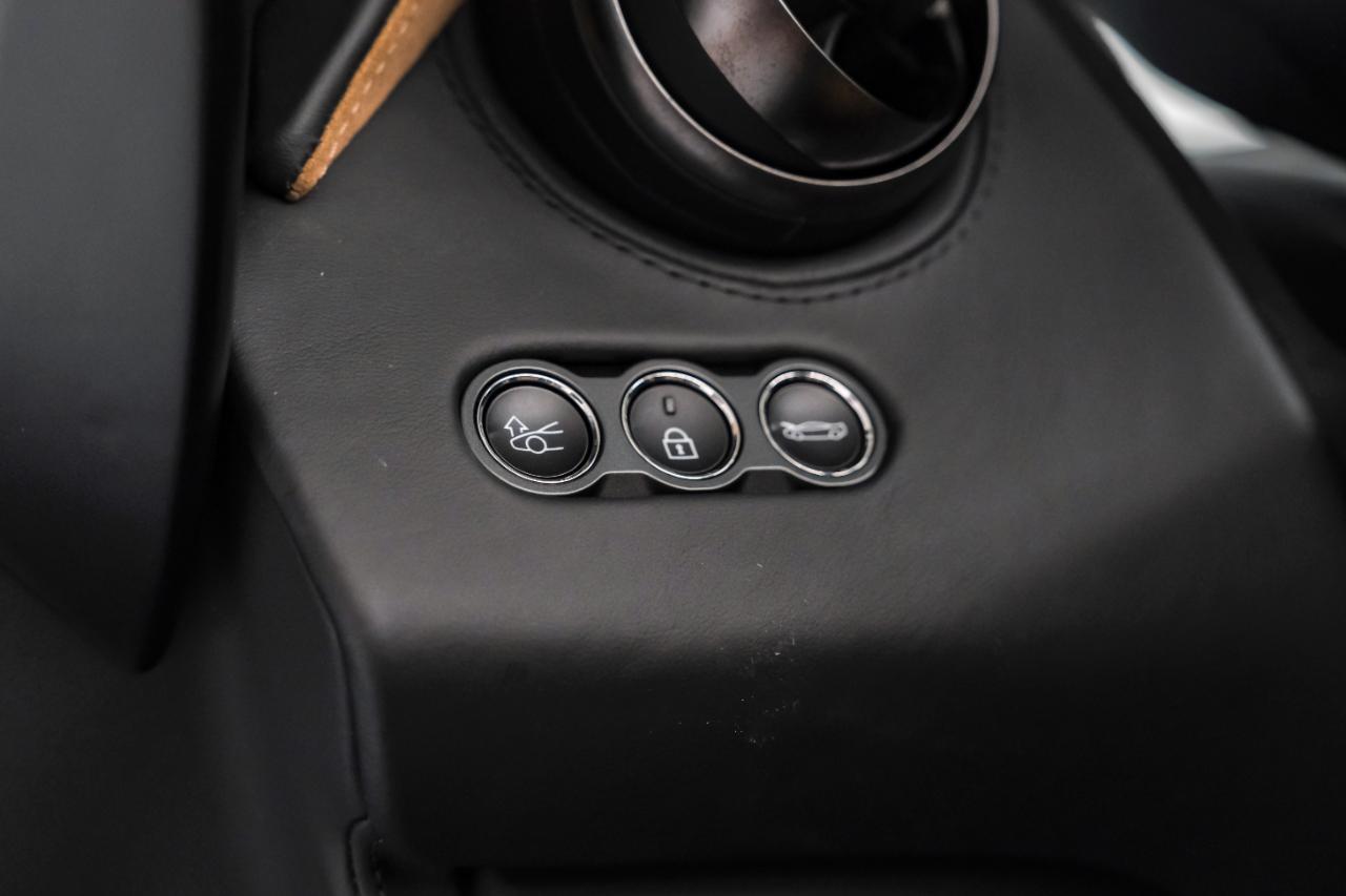 McLaren 750S photo 34