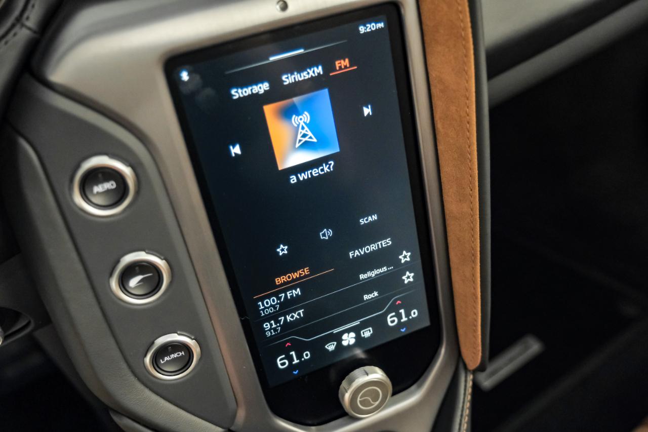McLaren 750S photo 38