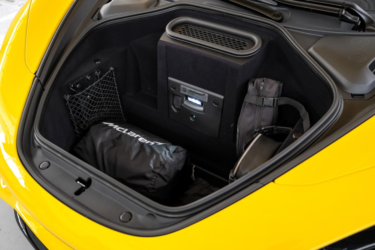 McLaren 750S photo 58