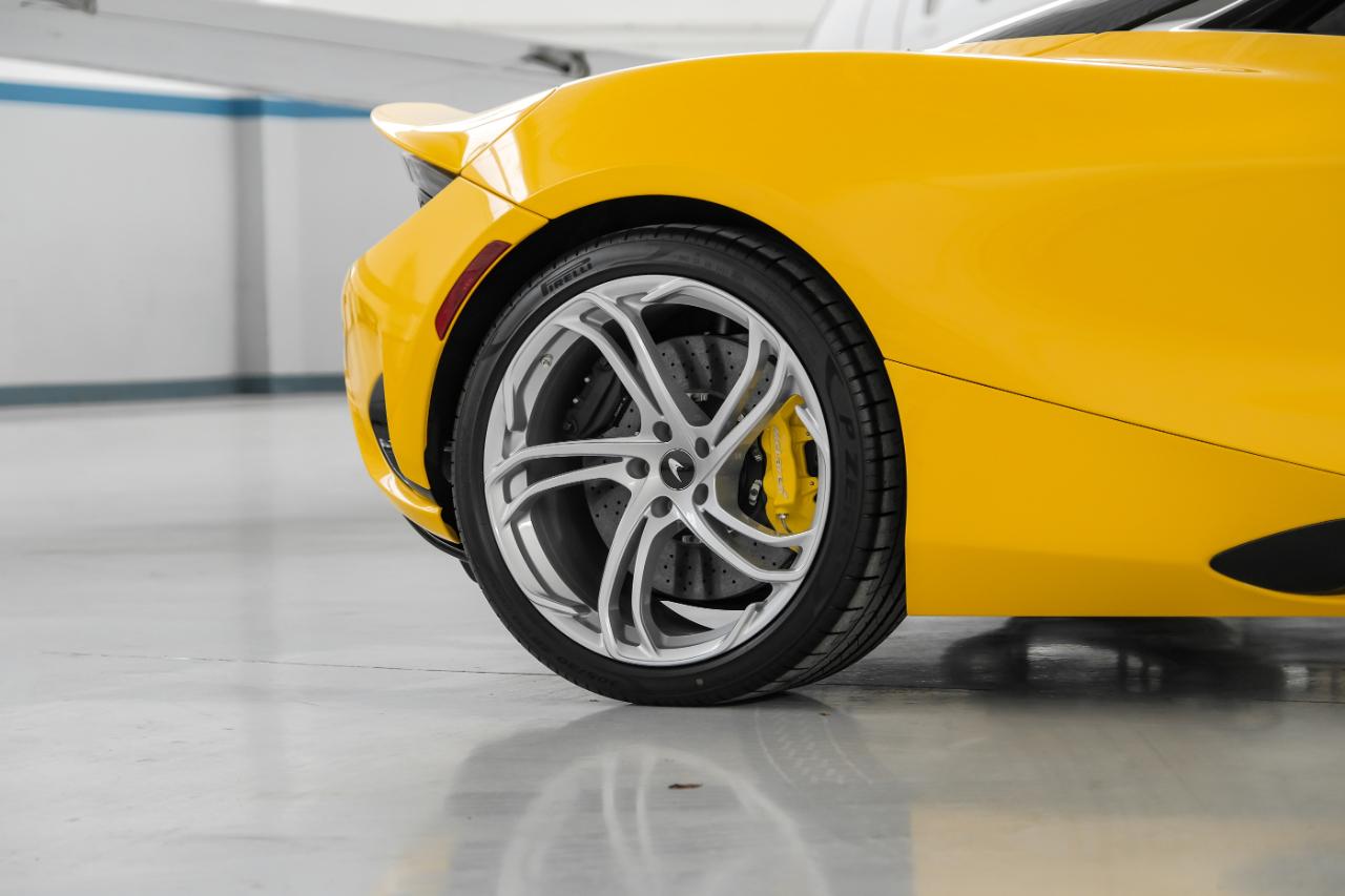 McLaren 750S photo 60