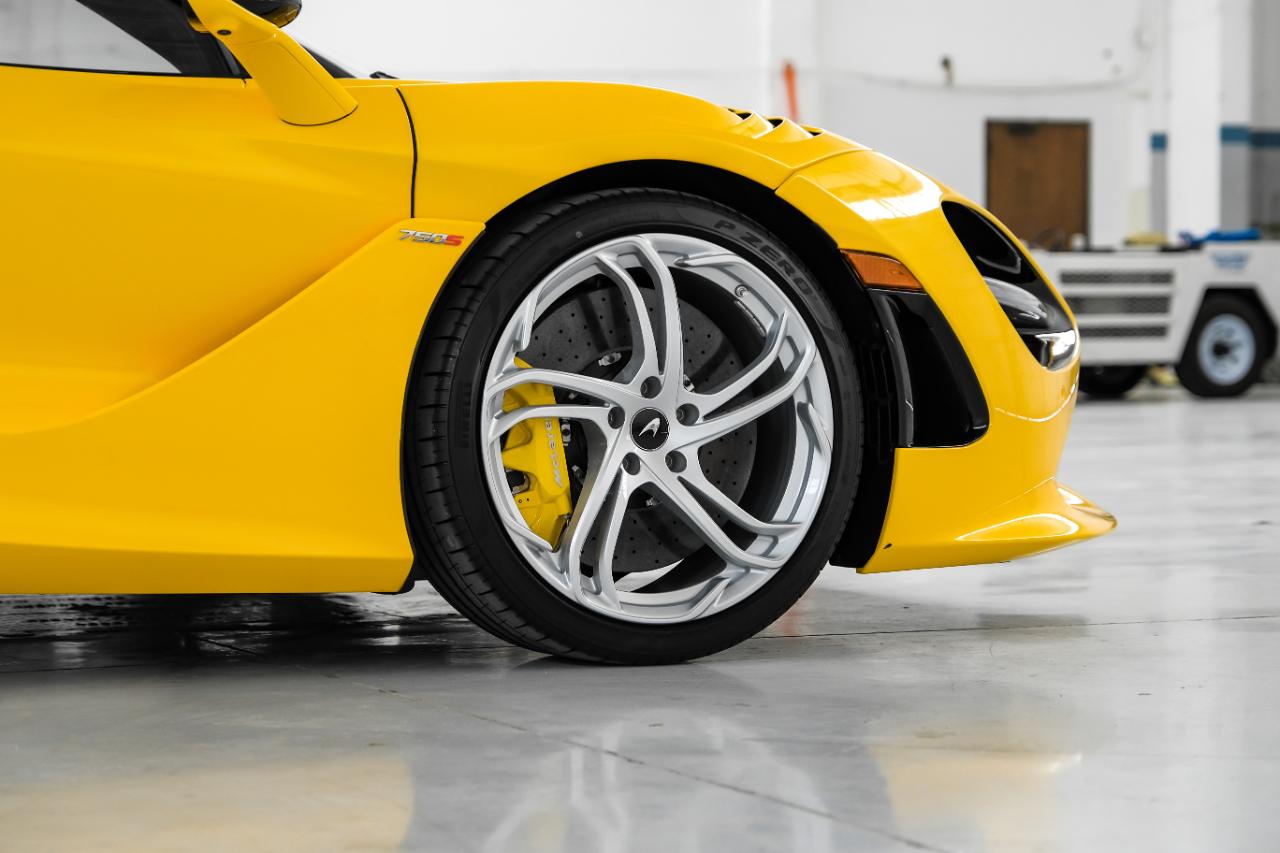 McLaren 750S photo 61