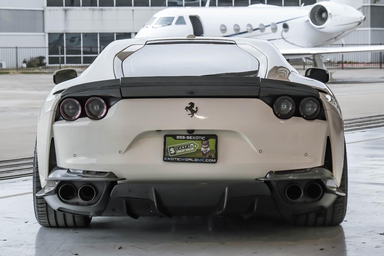 Ferrari 812 photo 12