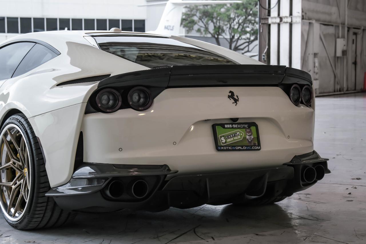 Ferrari 812 photo 15