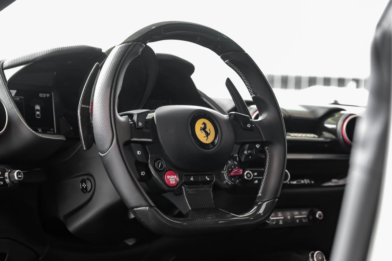 Ferrari 812 photo 21