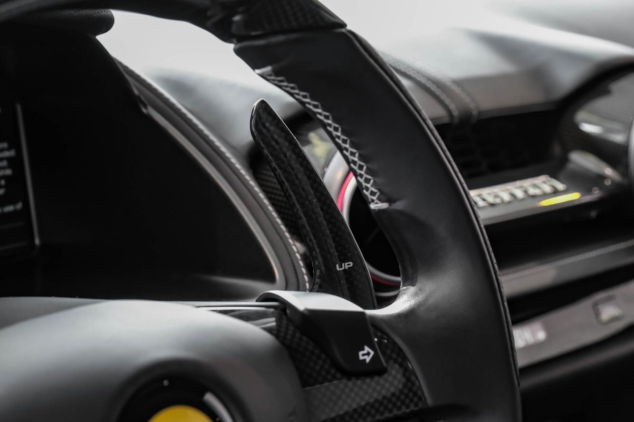Ferrari 812 photo 23