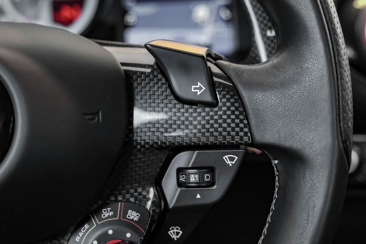 Ferrari 812 photo 25