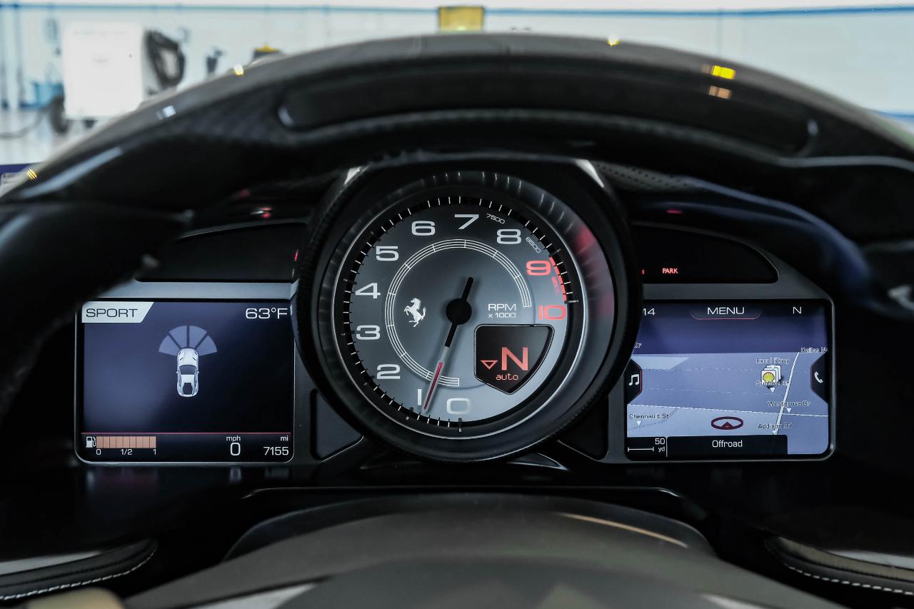 Ferrari 812 photo 28