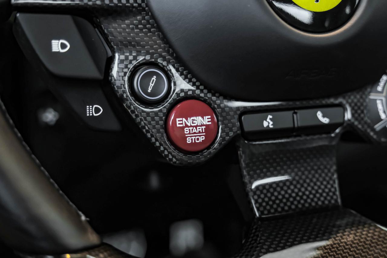 Ferrari 812 photo 30