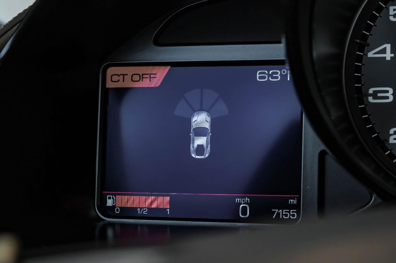 Ferrari 812 photo 33