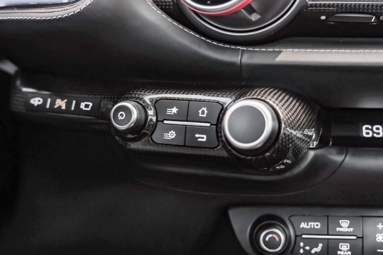 Ferrari 812 photo 42