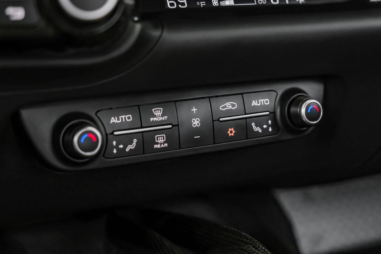 Ferrari 812 photo 44