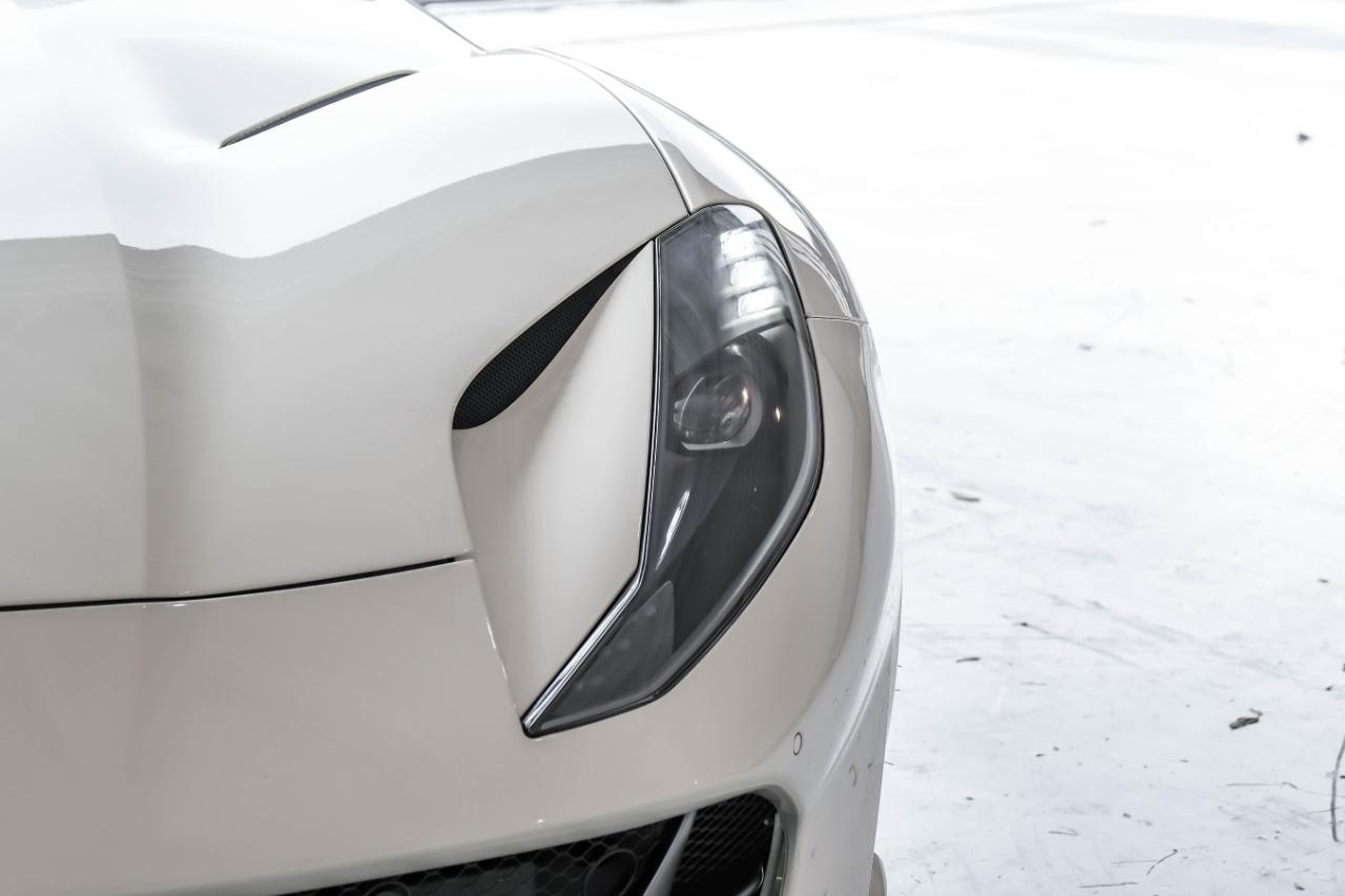 Ferrari 812 photo 60